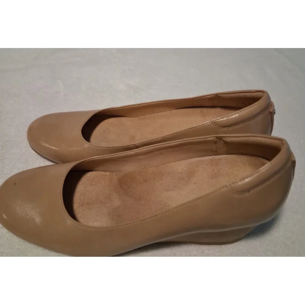 Womens Dress Shoes Dr. Scholl's Be Flex Wedge Pump 11M Taupe Classic Nude Chunky